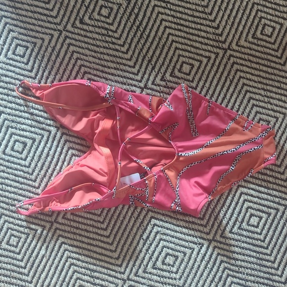 NWT Lenny Niemeyer Printed One-Piece Swimsuit with low back - Picture 2 of 5